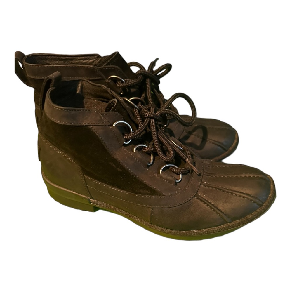 Uggs heather boot size 8.5 USED